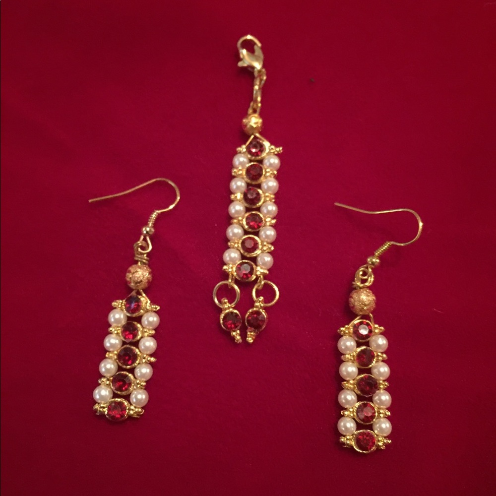 Pendant earring set